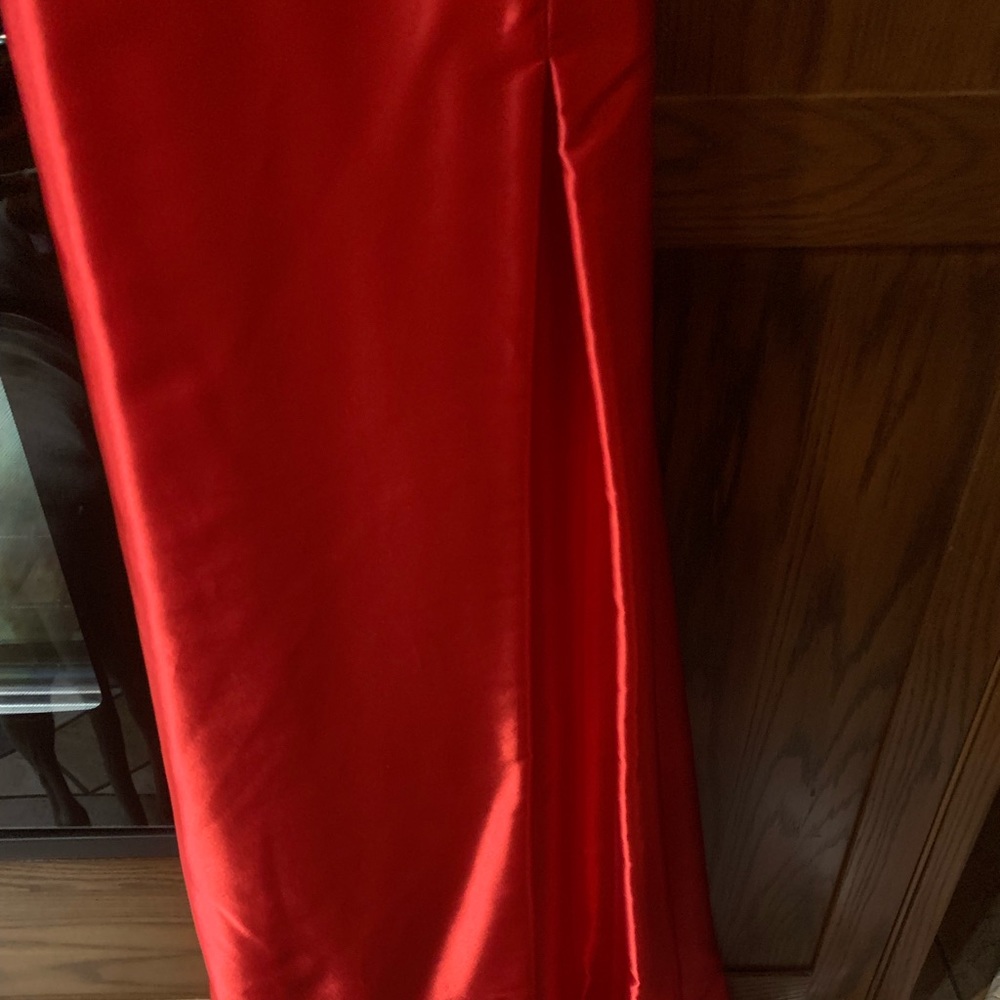 Red & black prom dress - Picture 4 of 6